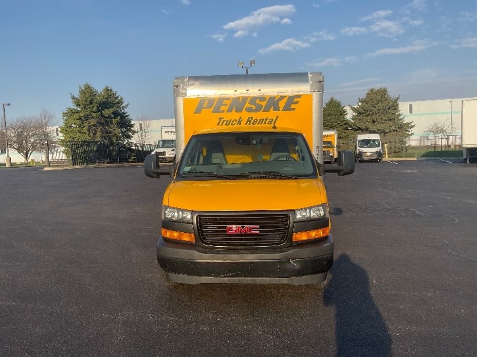 Light Duty Box Truck-Light and Medium Duty Trucks-GMC-2021-Savana G33903-Piqua-OH-89,031\n\t\tmiles-$ 25,500 - Image 2