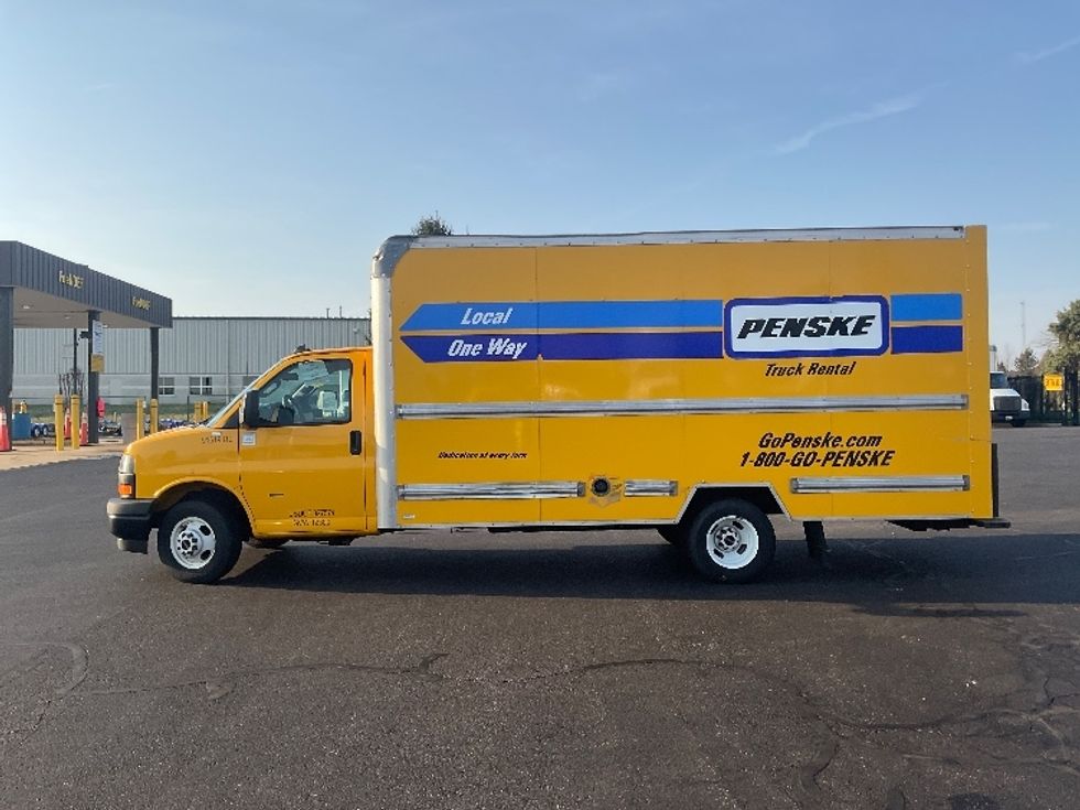 Light Duty Box Truck-Light and Medium Duty Trucks-GMC-2021-Savana G33903-Piqua-OH-89,031\n\t\tmiles-$ 25,500 - Image 4