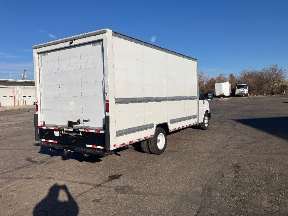 Light Duty Box Truck-Light and Medium Duty Trucks-GMC-2021-Savana G33903-Piqua-OH-90,473\n\t\tmiles-$ 29,500 - Image 12