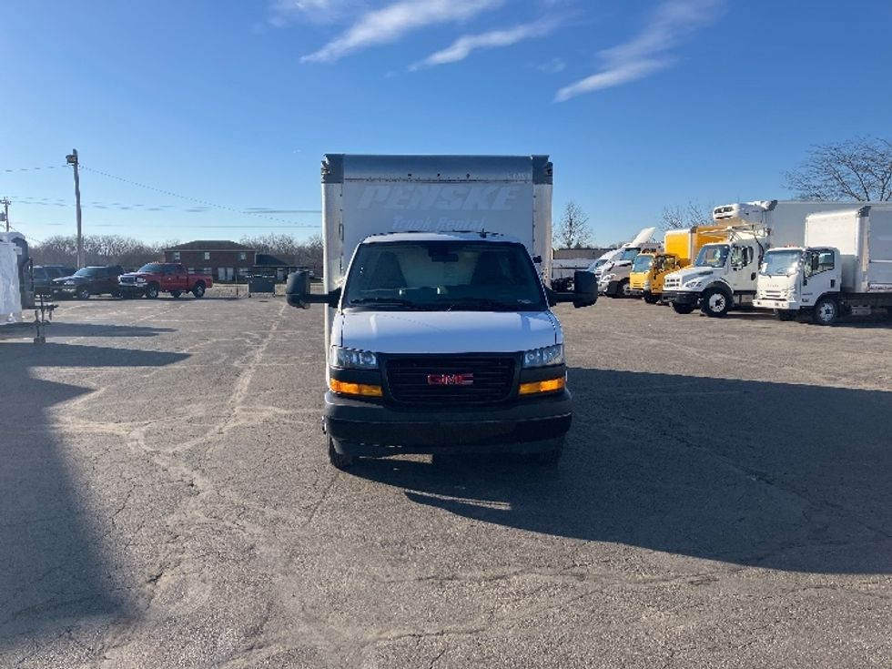 Light Duty Box Truck-Light and Medium Duty Trucks-GMC-2021-Savana G33903-Piqua-OH-90,473\n\t\tmiles-$ 29,500 - Image 2