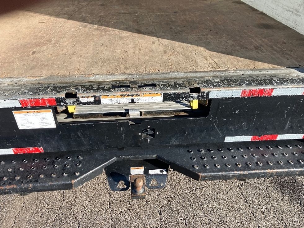 Light Duty Box Truck-Light and Medium Duty Trucks-GMC-2021-Savana G33903-Piqua-OH-90,473\n\t\tmiles-$ 29,500 - Image 9