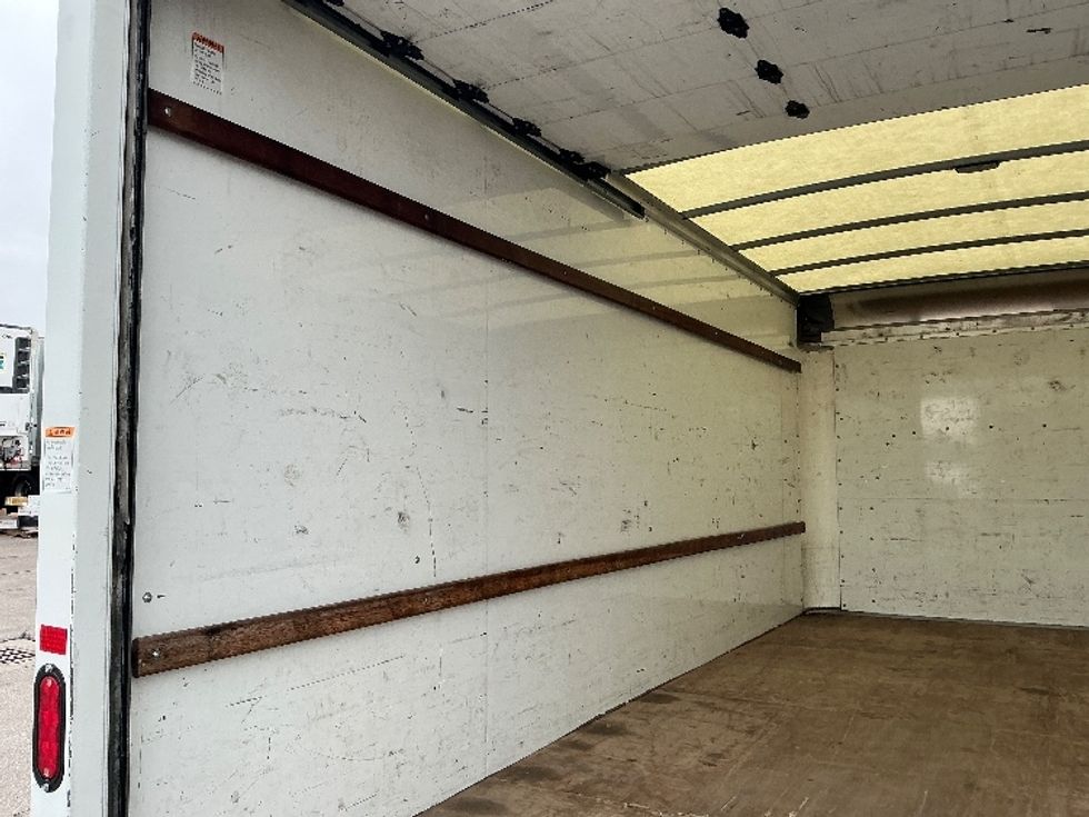 Light Duty Box Truck-Light and Medium Duty Trucks-GMC-2021-Savana G33903-Piqua-OH-92,425\n\t\tmiles-$ 29,500 - Image 10