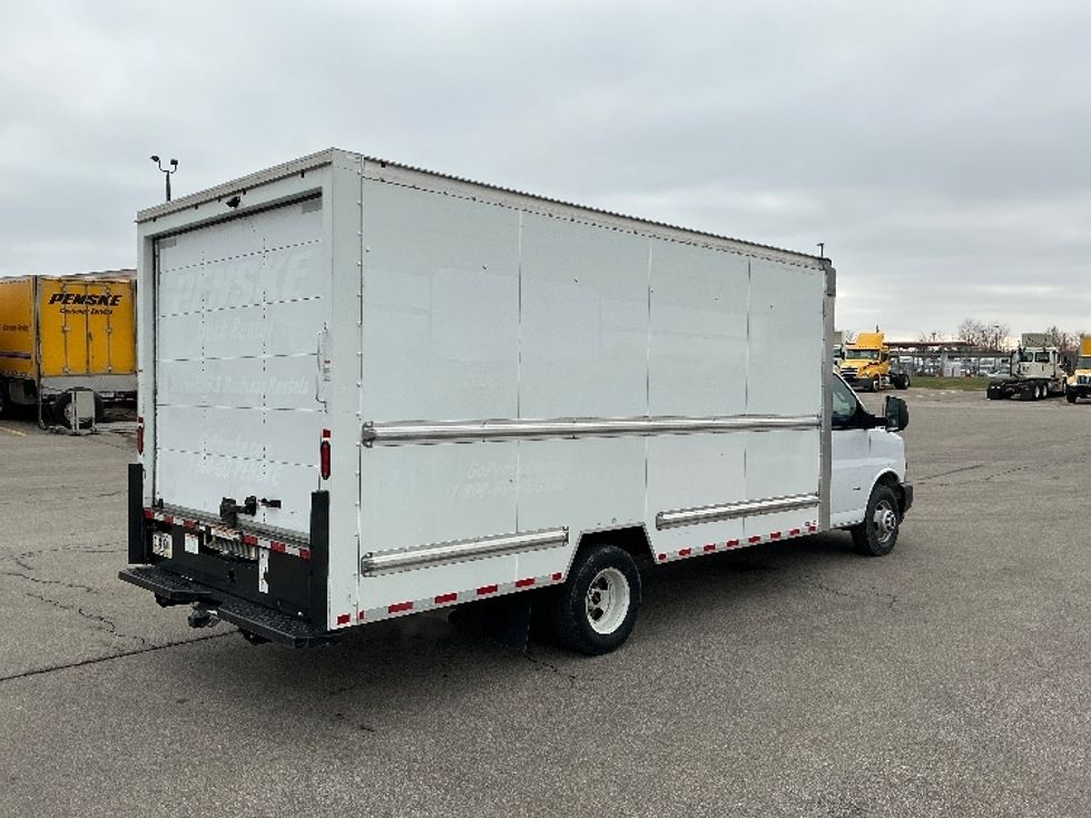 Light Duty Box Truck-Light and Medium Duty Trucks-GMC-2021-Savana G33903-Piqua-OH-92,425\n\t\tmiles-$ 29,500 - Image 11
