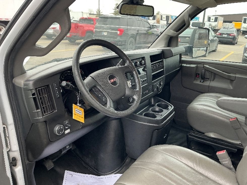 Light Duty Box Truck-Light and Medium Duty Trucks-GMC-2021-Savana G33903-Piqua-OH-92,425\n\t\tmiles-$ 29,500 - Image 15