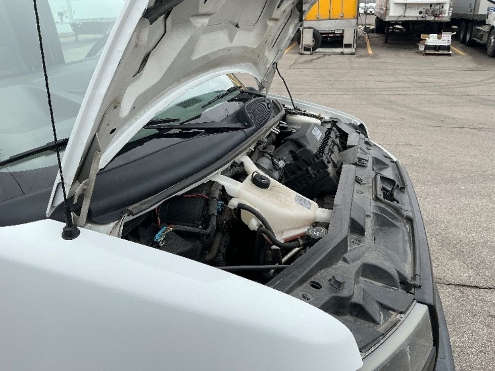 Light Duty Box Truck-Light and Medium Duty Trucks-GMC-2021-Savana G33903-Piqua-OH-92,425\n\t\tmiles-$ 29,500 - Image 21