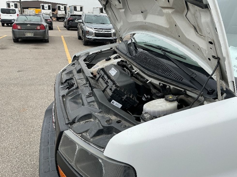 Light Duty Box Truck-Light and Medium Duty Trucks-GMC-2021-Savana G33903-Piqua-OH-92,425\n\t\tmiles-$ 29,500 - Image 22