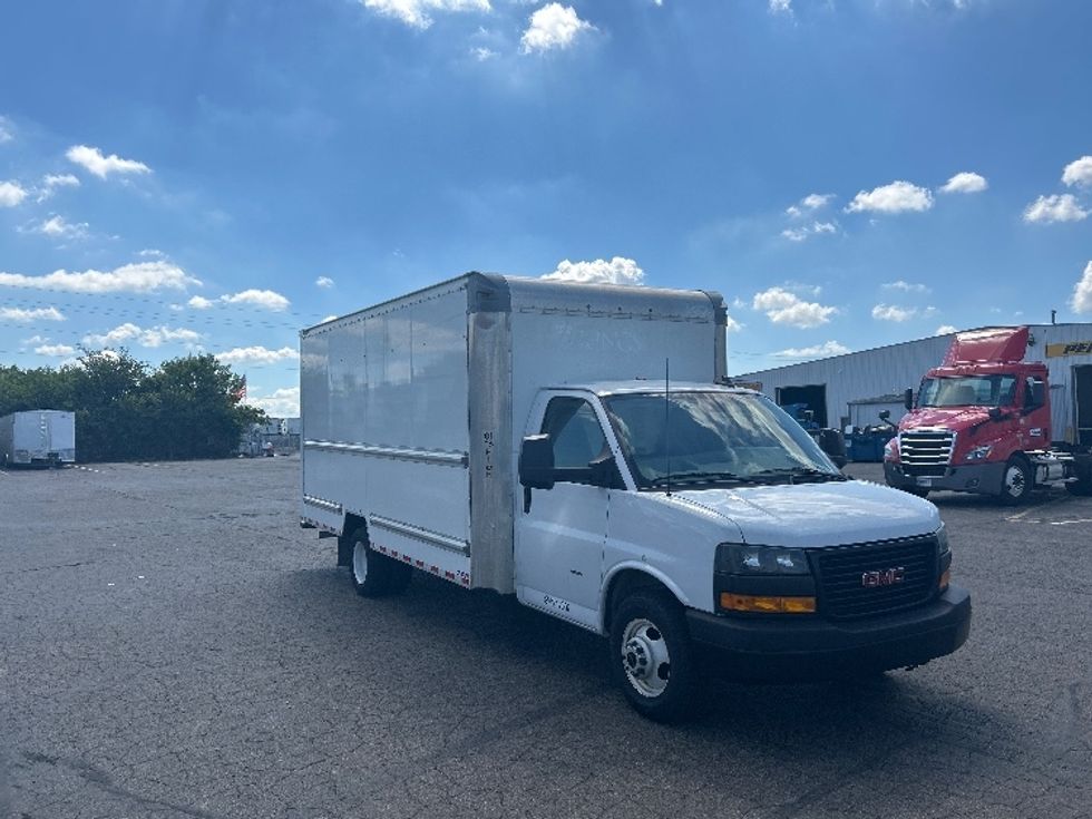 Light Duty Box Truck-Light and Medium Duty Trucks-GMC-2021-Savana G33903-Piqua-OH-95,852\n\t\tmiles-$ 12,000 - Image 1