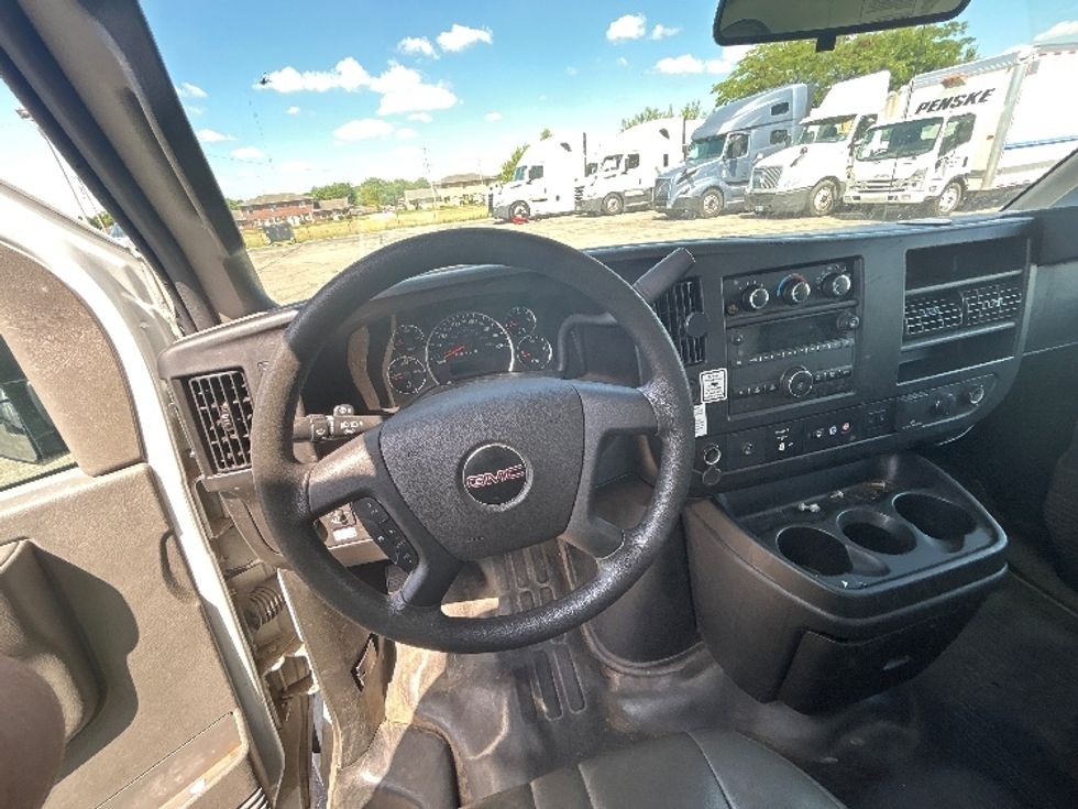 Light Duty Box Truck-Light and Medium Duty Trucks-GMC-2021-Savana G33903-Piqua-OH-95,852\n\t\tmiles-$ 12,000 - Image 16