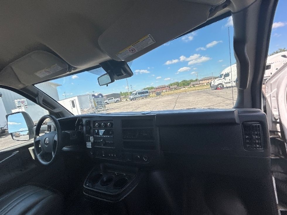 Light Duty Box Truck-Light and Medium Duty Trucks-GMC-2021-Savana G33903-Piqua-OH-95,852\n\t\tmiles-$ 12,000 - Image 19