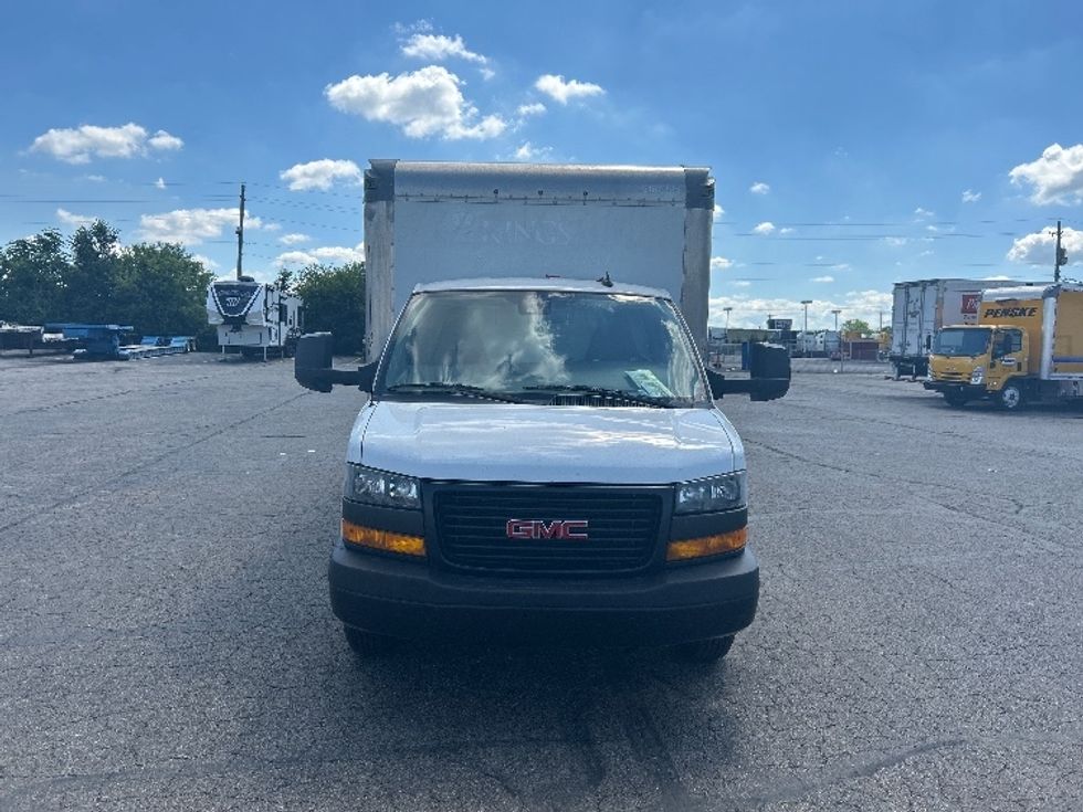 Light Duty Box Truck-Light and Medium Duty Trucks-GMC-2021-Savana G33903-Piqua-OH-95,852\n\t\tmiles-$ 12,000 - Image 2