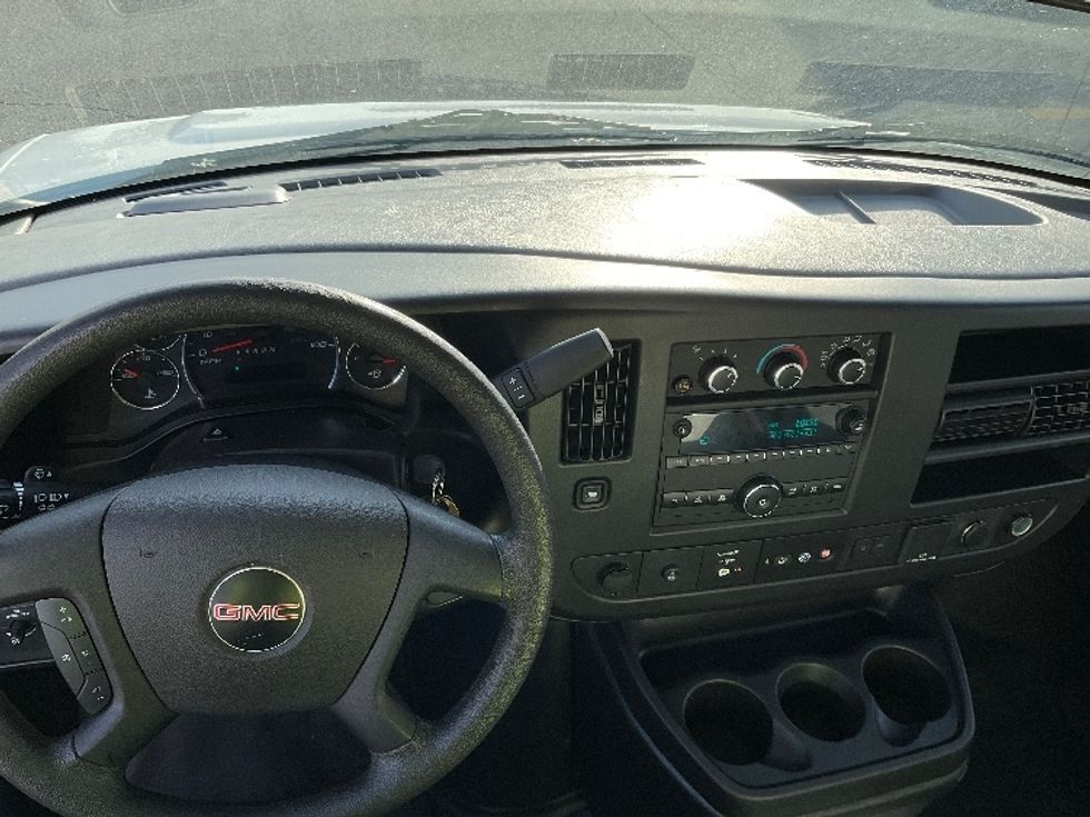 Light Duty Box Truck-Light and Medium Duty Trucks-GMC-2021-Savana G33903-Piqua-OH-97,931\n\t\tmiles-$ 28,750 - Image 18