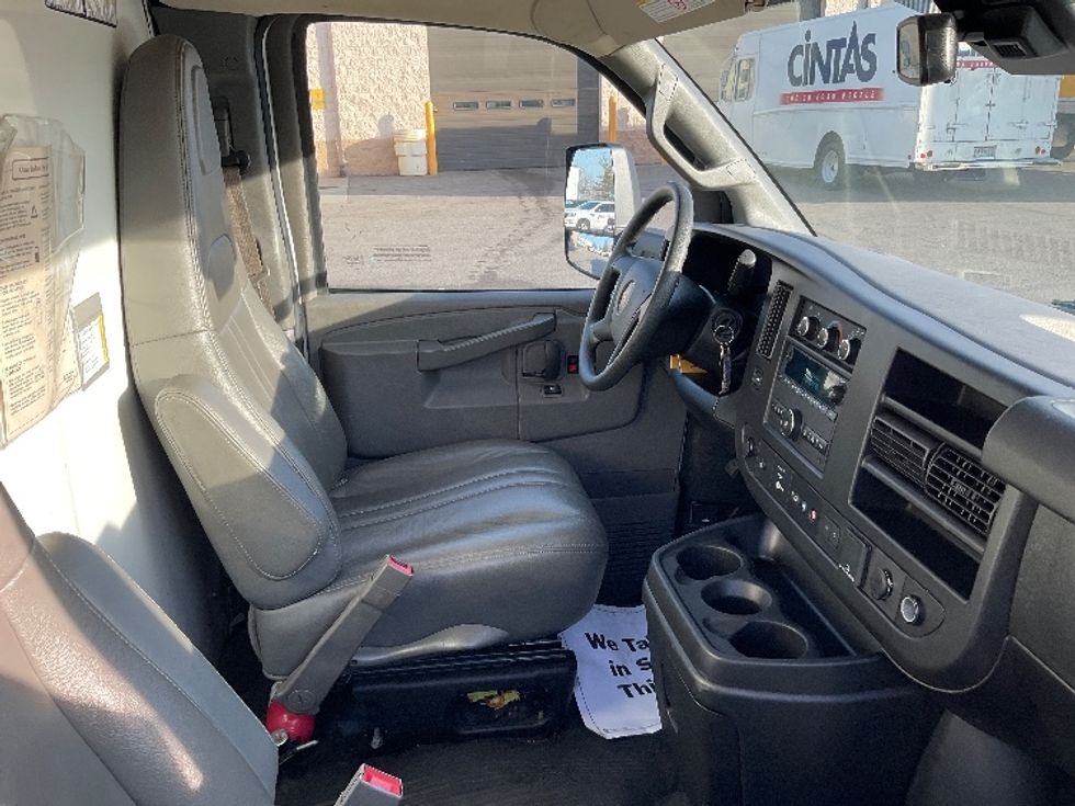 Light Duty Box Truck-Light and Medium Duty Trucks-GMC-2021-Savana G33903-Piqua-OH-97,931\n\t\tmiles-$ 28,750 - Image 22