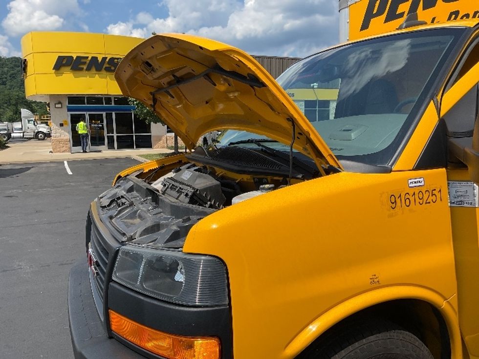 Light Duty Box Truck-Light and Medium Duty Trucks-GMC-2021-Savana G33903-Pittsburgh-PA-101,792\n\t\tmiles-$ 24,750 - Image 24