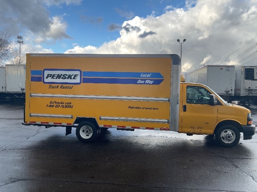 Light Duty Box Truck-Light and Medium Duty Trucks-GMC-2021-Savana G33903-Plymouth-MI-118,870\n\t\tmiles-$ 24,000 - Image 15
