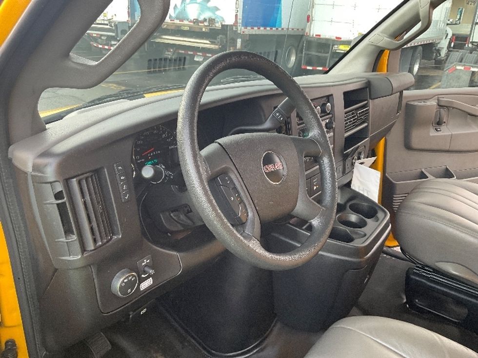 Light Duty Box Truck-Light and Medium Duty Trucks-GMC-2021-Savana G33903-Plymouth-MI-118,870\n\t\tmiles-$ 24,000 - Image 17