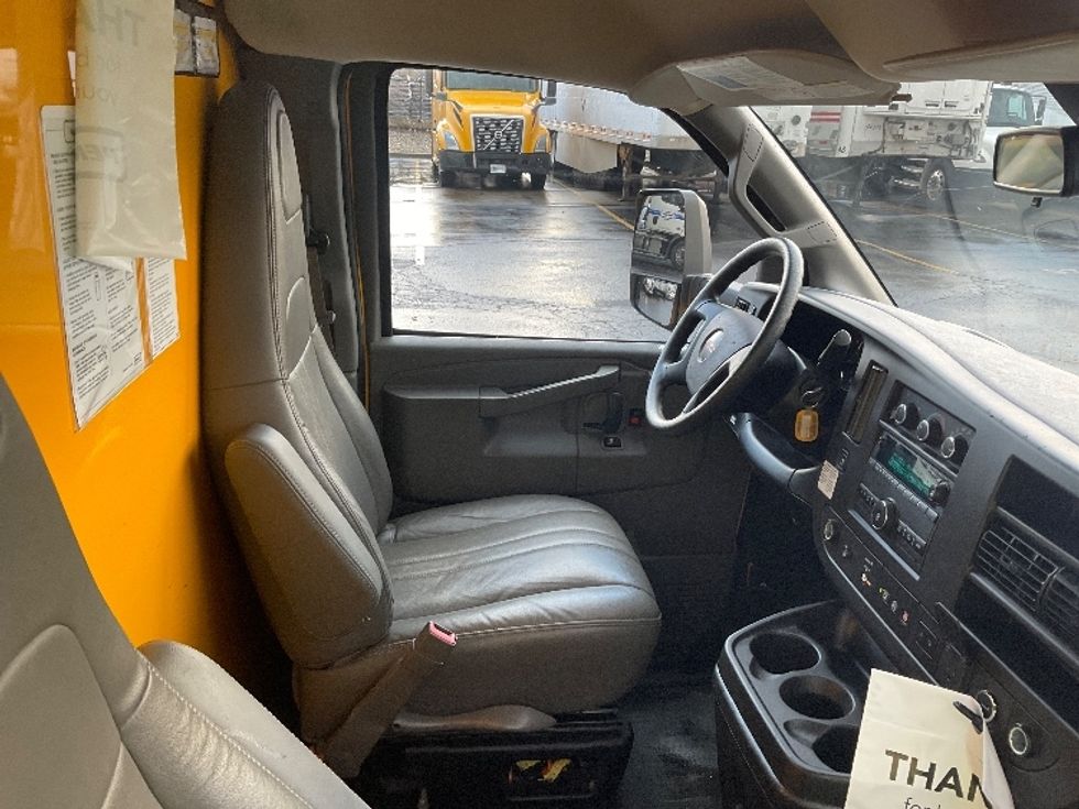 Light Duty Box Truck-Light and Medium Duty Trucks-GMC-2021-Savana G33903-Plymouth-MI-118,870\n\t\tmiles-$ 24,000 - Image 22
