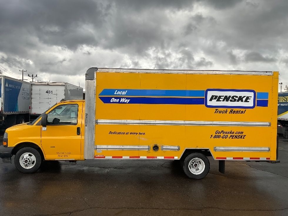 Light Duty Box Truck-Light and Medium Duty Trucks-GMC-2021-Savana G33903-Plymouth-MI-118,870\n\t\tmiles-$ 24,000 - Image 4
