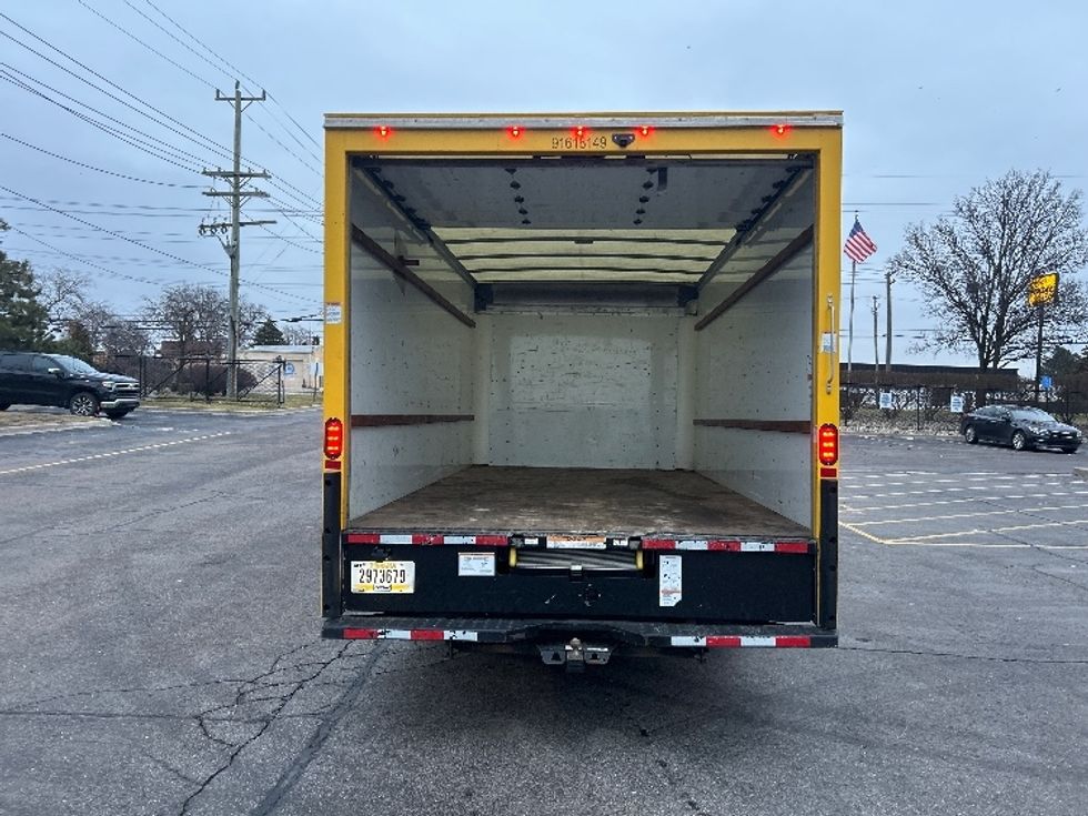 Light Duty Box Truck-Light and Medium Duty Trucks-GMC-2021-Savana G33903-Plymouth-MI-118,870\n\t\tmiles-$ 24,000 - Image 9