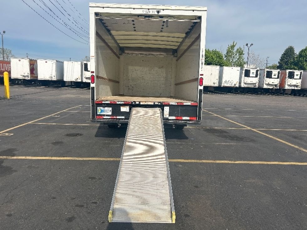 Light Duty Box Truck-Light and Medium Duty Trucks-GMC-2021-Savana G33903-Plymouth-MI-123,572\n\t\tmiles-$ 26,000 - Image 15