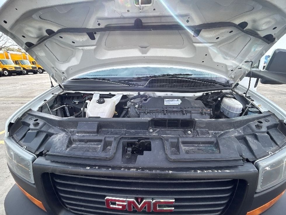 Light Duty Box Truck-Light and Medium Duty Trucks-GMC-2021-Savana G33903-Plymouth-MI-123,572\n\t\tmiles-$ 26,000 - Image 23