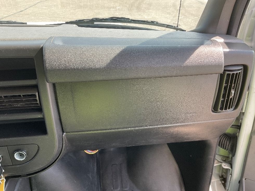 Light Duty Box Truck-Light and Medium Duty Trucks-GMC-2021-Savana G33903-Plymouth-MI-78,746\n\t\tmiles-$ 31,500 - Image 21