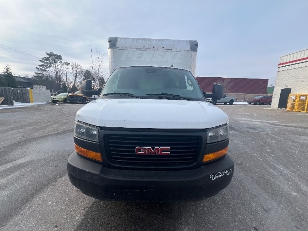 Light Duty Box Truck-Light and Medium Duty Trucks-GMC-2021-Savana G33903-Plymouth-MI-90,564\n\t\tmiles-$ 30,250 - Image 2