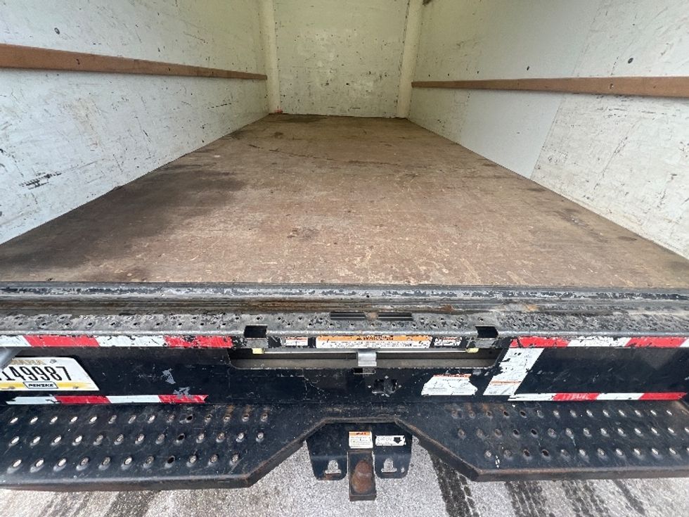 Light Duty Box Truck-Light and Medium Duty Trucks-GMC-2021-Savana G33903-Plymouth-MI-95,274\n\t\tmiles-$ 29,750 - Image 10