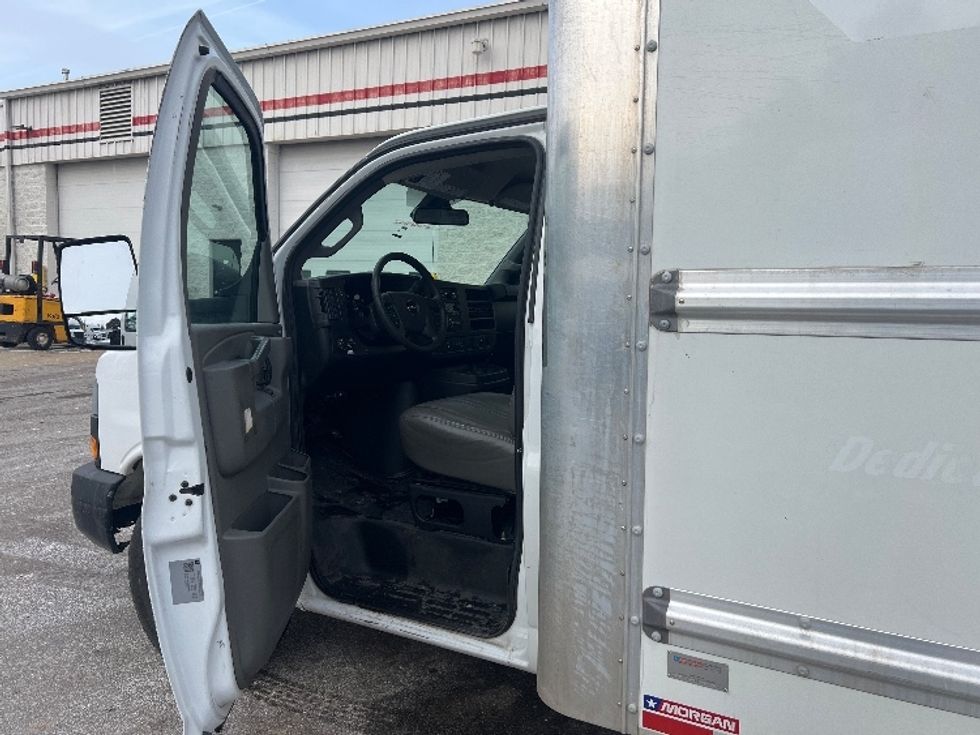 Light Duty Box Truck-Light and Medium Duty Trucks-GMC-2021-Savana G33903-Plymouth-MI-95,274\n\t\tmiles-$ 29,750 - Image 16