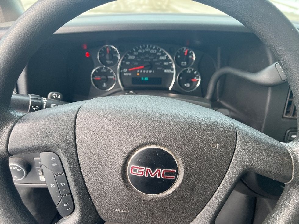 Light Duty Box Truck-Light and Medium Duty Trucks-GMC-2021-Savana G33903-Plymouth-MI-95,274\n\t\tmiles-$ 29,750 - Image 18