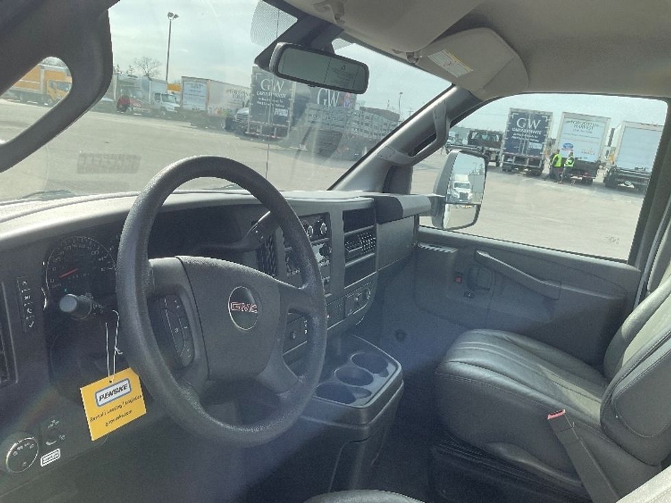 Light Duty Box Truck-Light and Medium Duty Trucks-GMC-2021-Savana G33903-Plymouth-MI-96,994\n\t\tmiles-$ 29,500 - Image 17