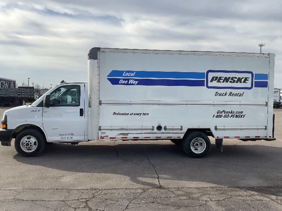 Light Duty Box Truck-Light and Medium Duty Trucks-GMC-2021-Savana G33903-Plymouth-MI-96,994\n\t\tmiles-$ 29,500 - Image 4