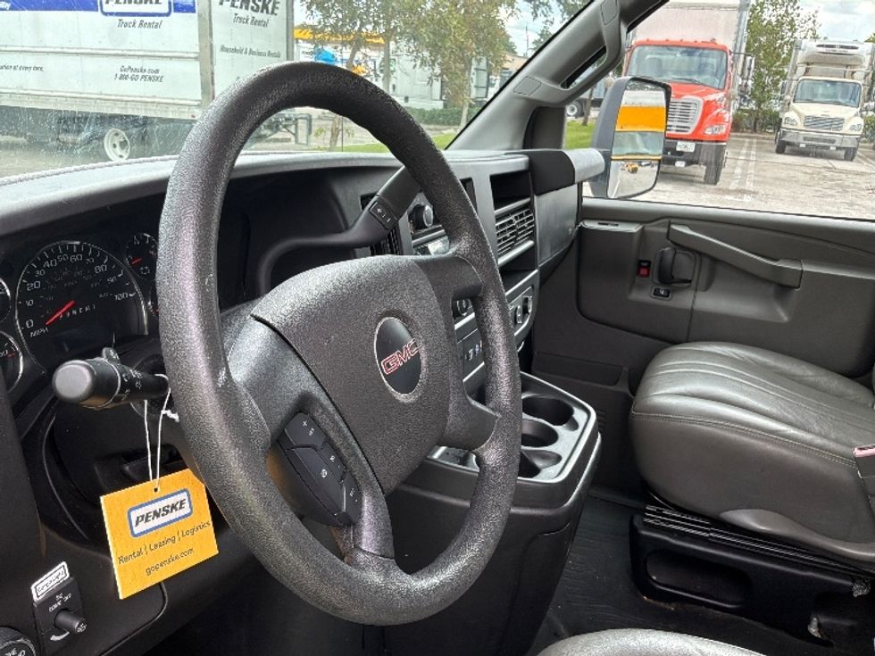 Light Duty Box Truck-Light and Medium Duty Trucks-GMC-2021-Savana G33903-Pompano Beach-FL-102,623\n\t\tmiles-$ 30,500 - Image 17