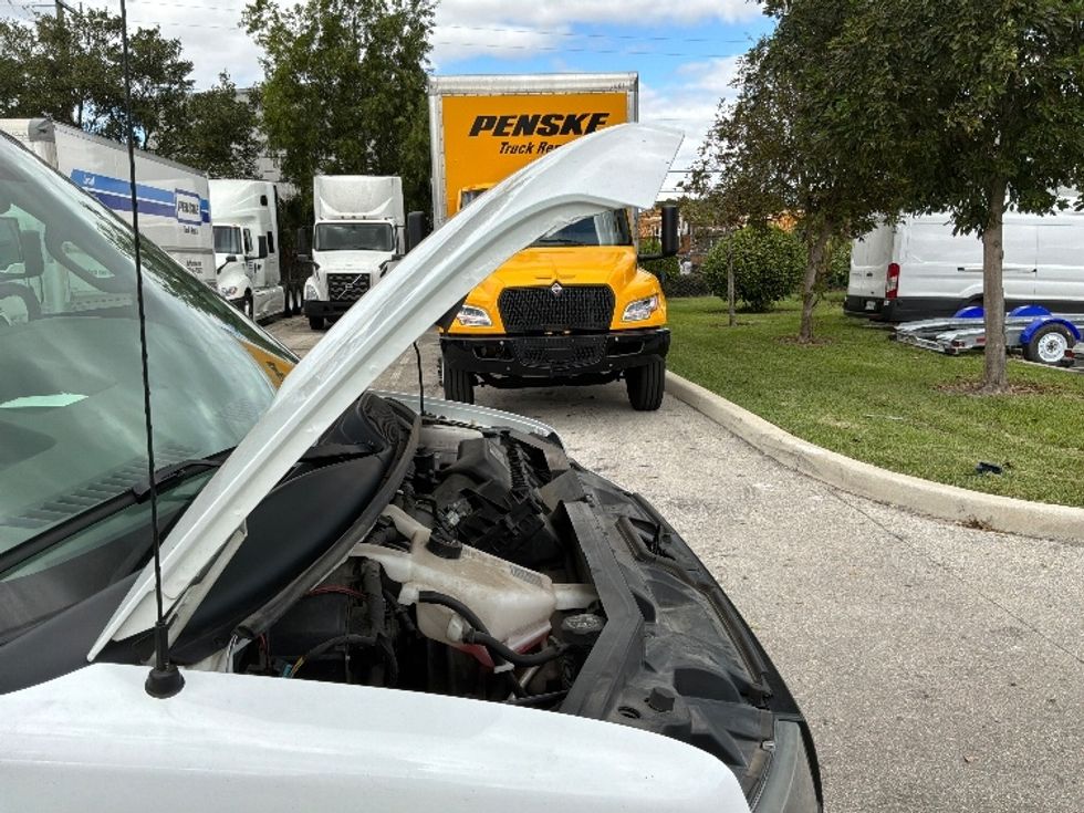 Light Duty Box Truck-Light and Medium Duty Trucks-GMC-2021-Savana G33903-Pompano Beach-FL-102,623\n\t\tmiles-$ 30,500 - Image 23