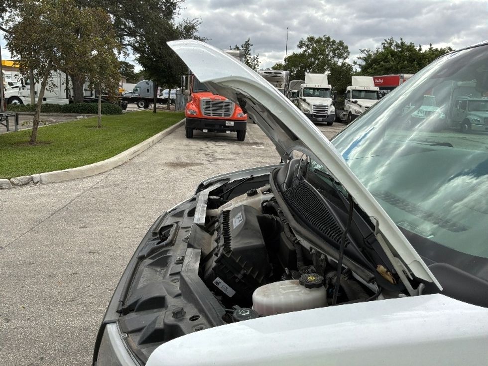 Light Duty Box Truck-Light and Medium Duty Trucks-GMC-2021-Savana G33903-Pompano Beach-FL-102,623\n\t\tmiles-$ 30,500 - Image 24