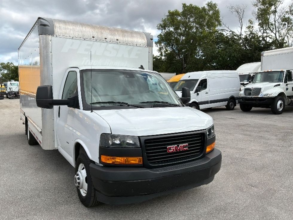 Light Duty Box Truck-Light and Medium Duty Trucks-GMC-2021-Savana G33903-Pompano Beach-FL-105,025\n\t\tmiles-$ 30,250 - Image 1