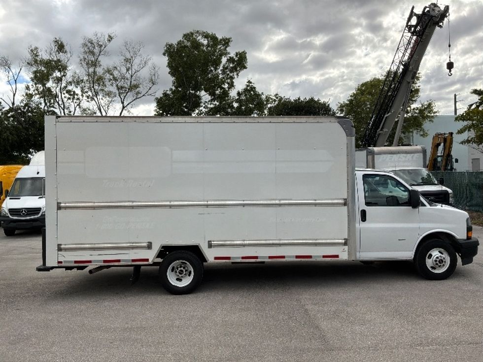 Light Duty Box Truck-Light and Medium Duty Trucks-GMC-2021-Savana G33903-Pompano Beach-FL-105,025\n\t\tmiles-$ 30,250 - Image 15