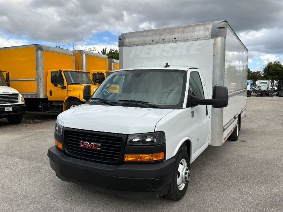 Light Duty Box Truck-Light and Medium Duty Trucks-GMC-2021-Savana G33903-Pompano Beach-FL-105,025\n\t\tmiles-$ 30,250 - Image 3