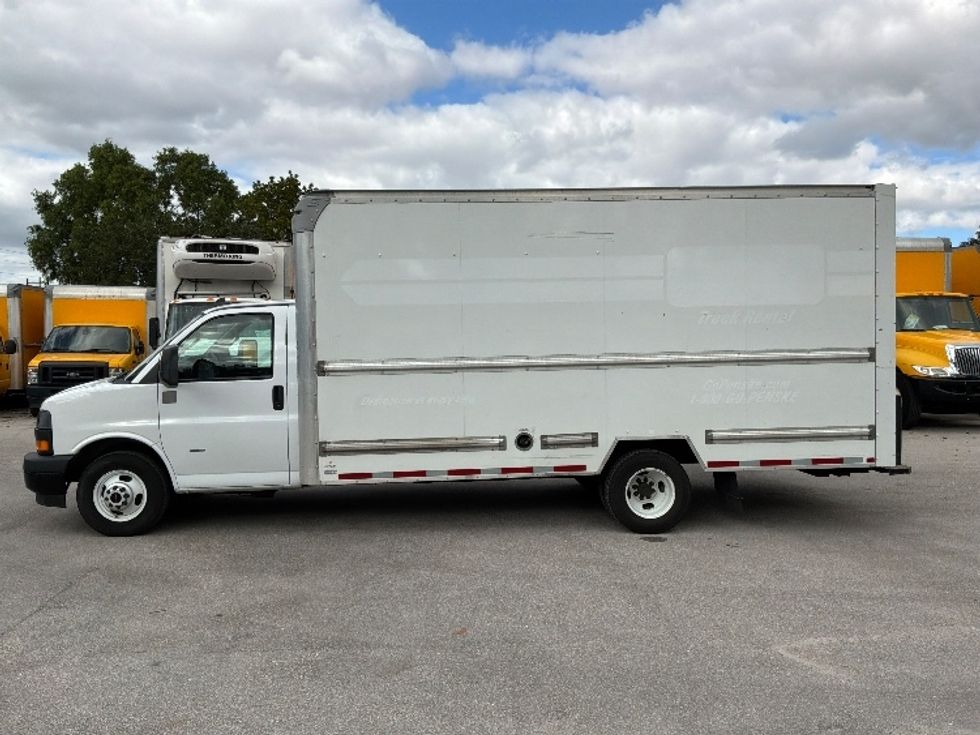 Light Duty Box Truck-Light and Medium Duty Trucks-GMC-2021-Savana G33903-Pompano Beach-FL-105,025\n\t\tmiles-$ 30,250 - Image 4