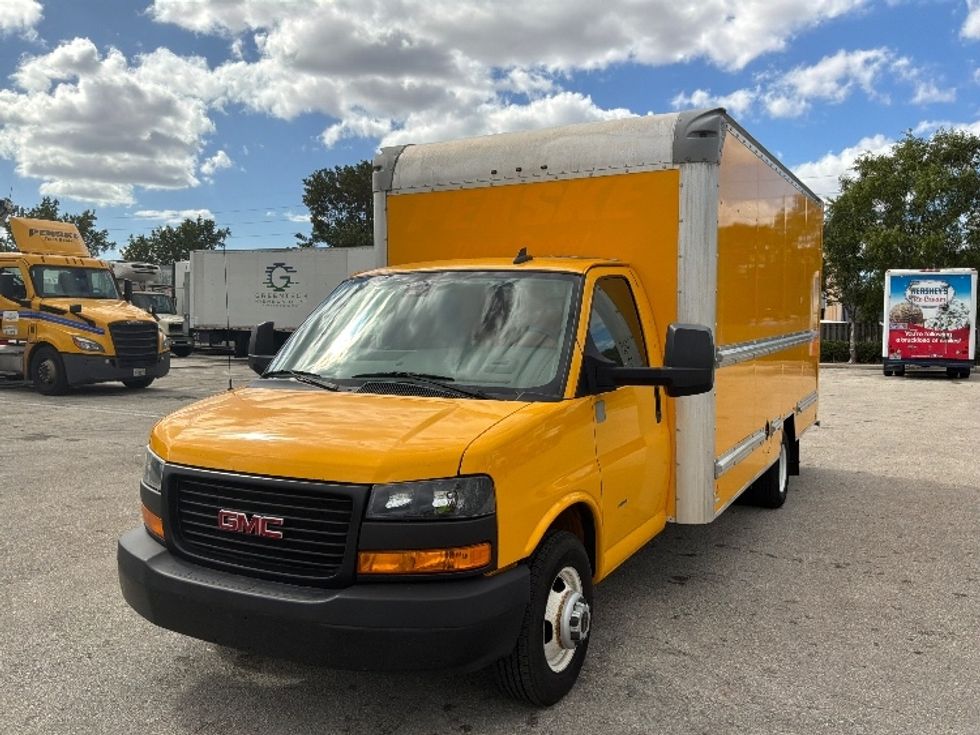 Light Duty Box Truck-Light and Medium Duty Trucks-GMC-2021-Savana G33903-Pompano Beach-FL-106,941\n\t\tmiles-$ 26,750 - Image 3