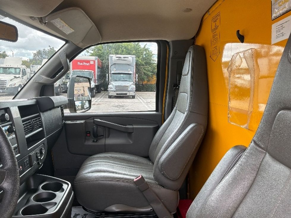 Light Duty Box Truck-Light and Medium Duty Trucks-GMC-2021-Savana G33903-Pompano Beach-FL-106,944\n\t\tmiles-$ 23,750 - Image 19