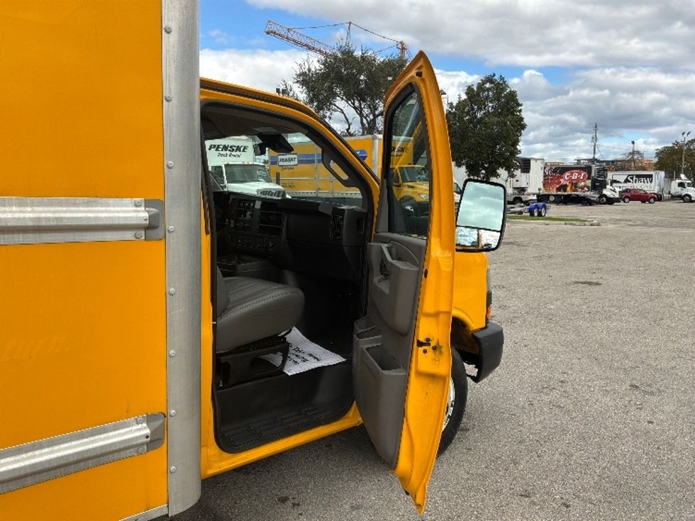 Light Duty Box Truck-Light and Medium Duty Trucks-GMC-2021-Savana G33903-Pompano Beach-FL-106,944\n\t\tmiles-$ 23,750 - Image 20