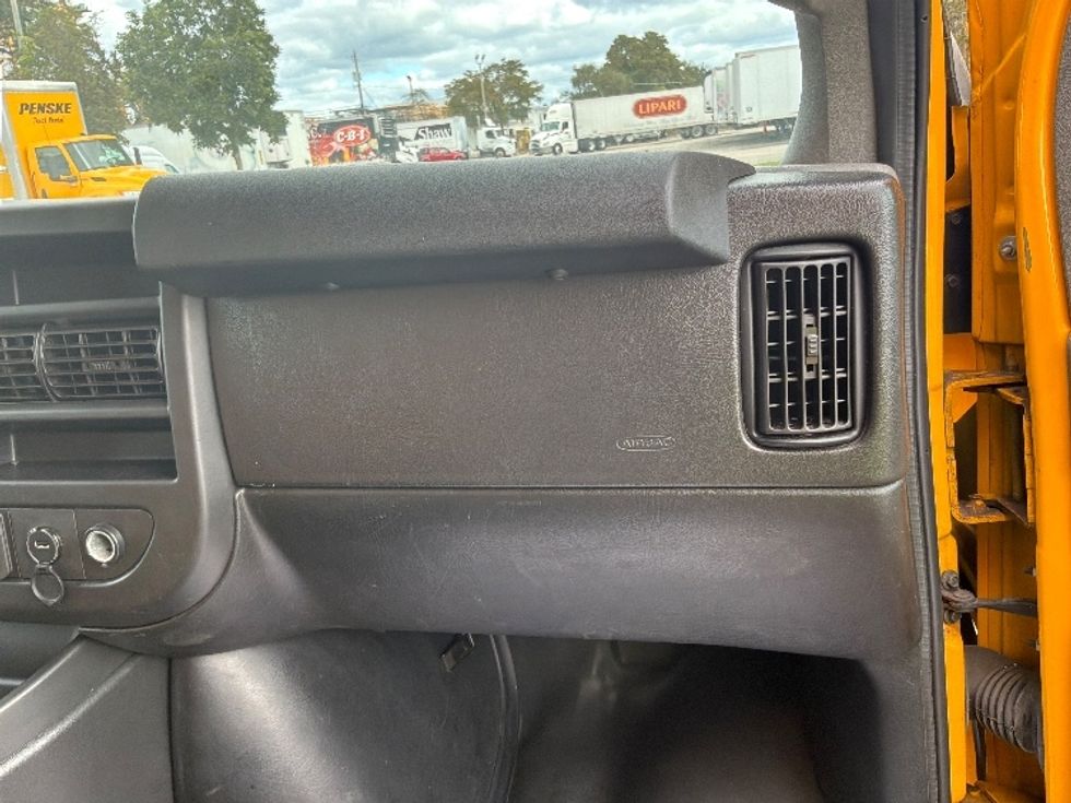 Light Duty Box Truck-Light and Medium Duty Trucks-GMC-2021-Savana G33903-Pompano Beach-FL-106,944\n\t\tmiles-$ 23,750 - Image 21