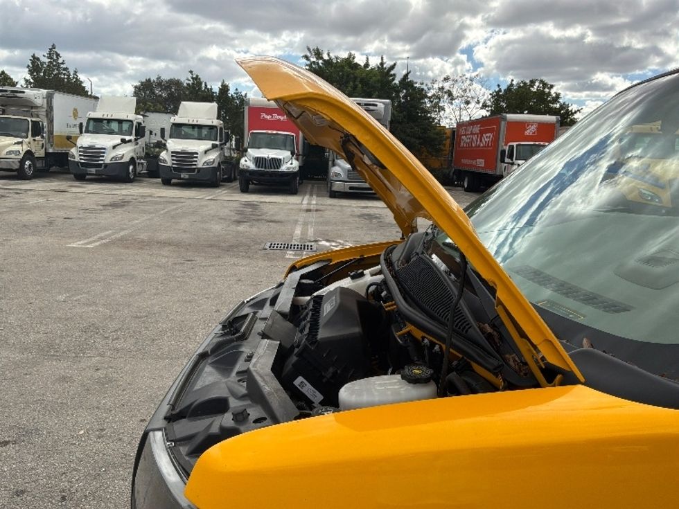Light Duty Box Truck-Light and Medium Duty Trucks-GMC-2021-Savana G33903-Pompano Beach-FL-106,944\n\t\tmiles-$ 23,750 - Image 24