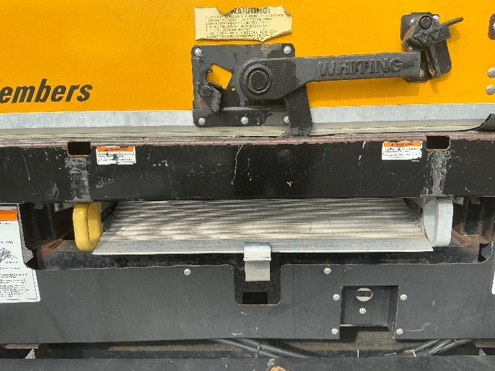 Light Duty Box Truck-Light and Medium Duty Trucks-GMC-2021-Savana G33903-Pompano Beach-FL-111,500\n\t\tmiles-$ 24,250 - Image 26