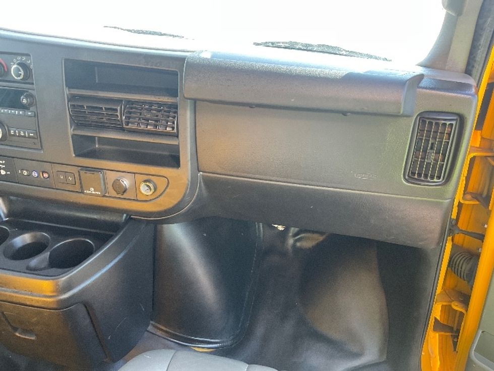 Light Duty Box Truck-Light and Medium Duty Trucks-GMC-2021-Savana G33903-Poplar Bluff-MO-103,553\n\t\tmiles-$ 25,750 - Image 21