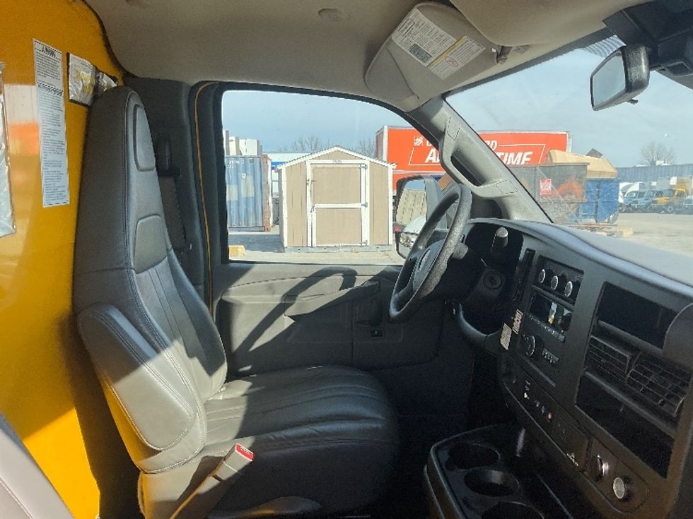 Light Duty Box Truck-Light and Medium Duty Trucks-GMC-2021-Savana G33903-Poplar Bluff-MO-103,553\n\t\tmiles-$ 25,750 - Image 22