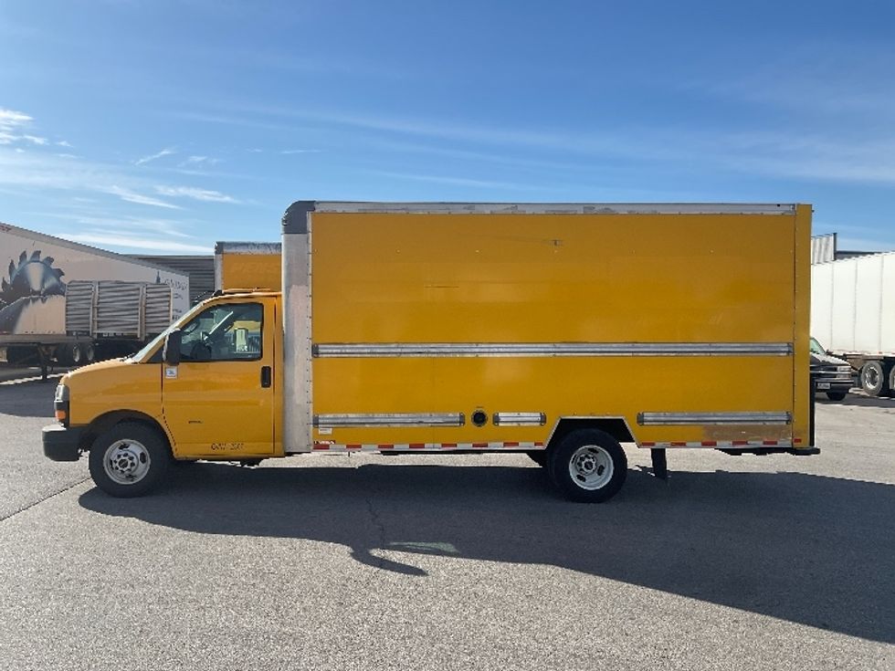 Light Duty Box Truck-Light and Medium Duty Trucks-GMC-2021-Savana G33903-Poplar Bluff-MO-103,553\n\t\tmiles-$ 25,750 - Image 4