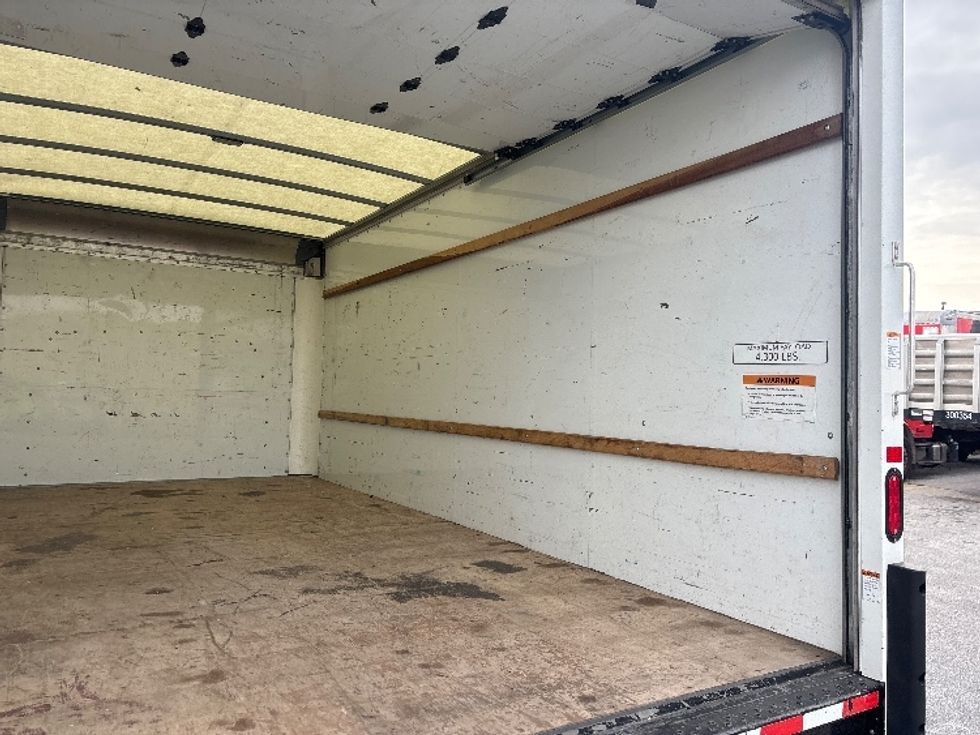 Light Duty Box Truck-Light and Medium Duty Trucks-GMC-2021-Savana G33903-Poplar Bluff-MO-121,683\n\t\tmiles-$ 26,750 - Image 12