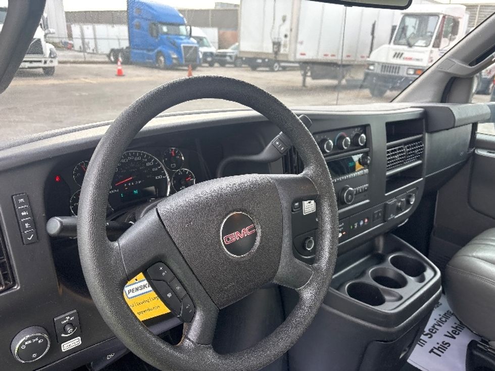 Light Duty Box Truck-Light and Medium Duty Trucks-GMC-2021-Savana G33903-Poplar Bluff-MO-121,683\n\t\tmiles-$ 26,750 - Image 17