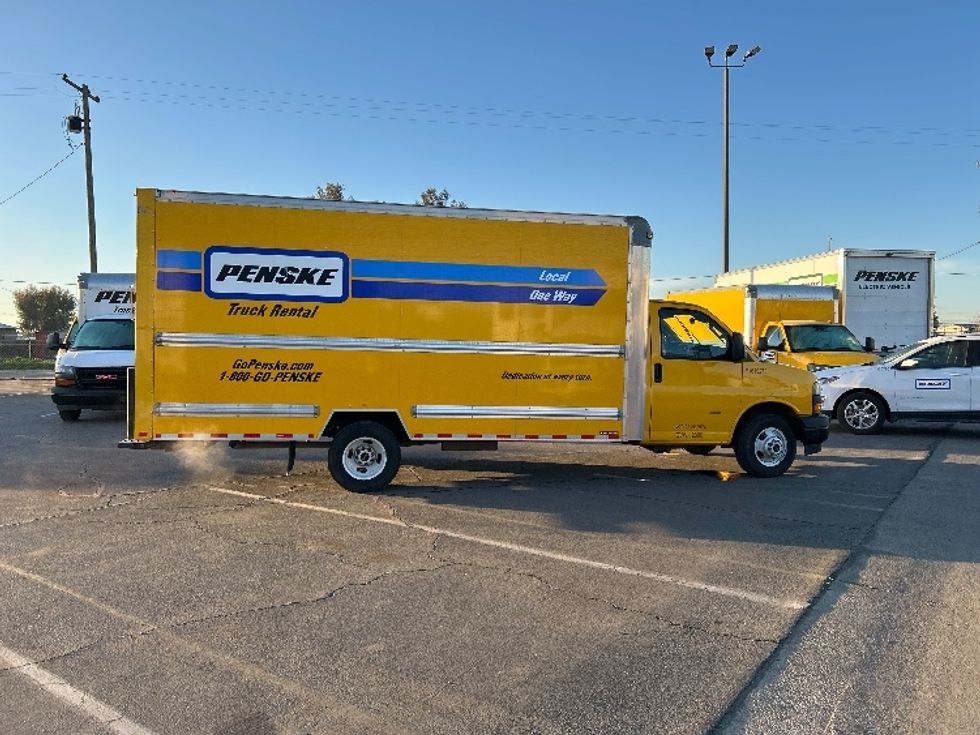 Light Duty Box Truck-Light and Medium Duty Trucks-GMC-2021-Savana G33903-Portland-OR-107,953\n\t\tmiles-$ 23,750 - Image 14